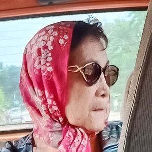 Meet your Posher, Emma